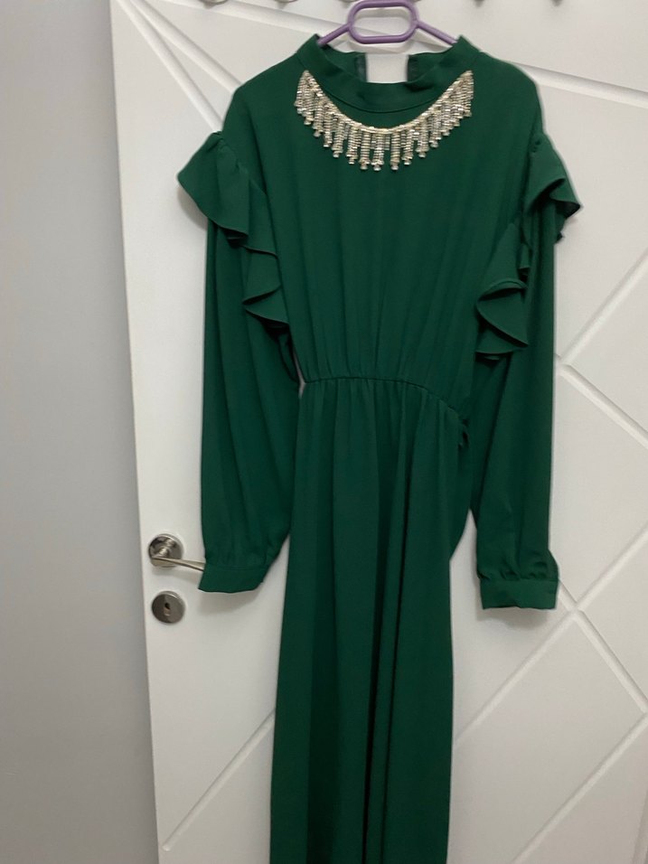 Zincir Detaylı Yeşil Uzun Abiye Elbise - Görsel 4