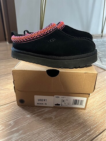 Ugg terlik