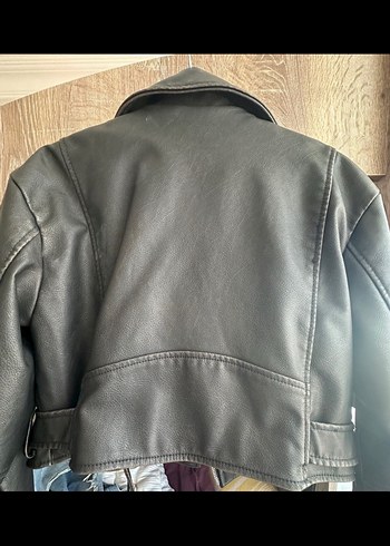 Zara Kısa Kesim Siyah Deri Biker Ceket