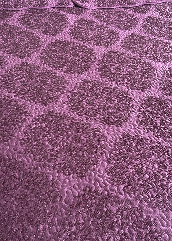 Koyu Mor Desenli Yatak Örtüsü - Görsel 3