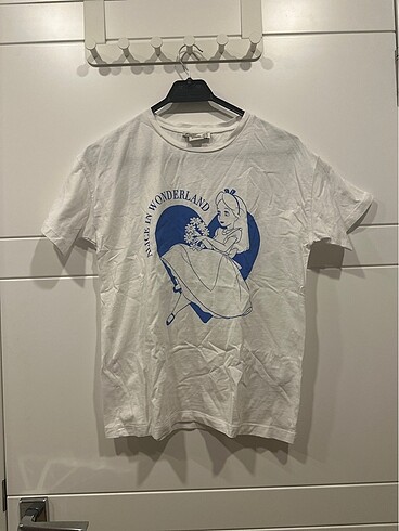 Stradivarius t shirt