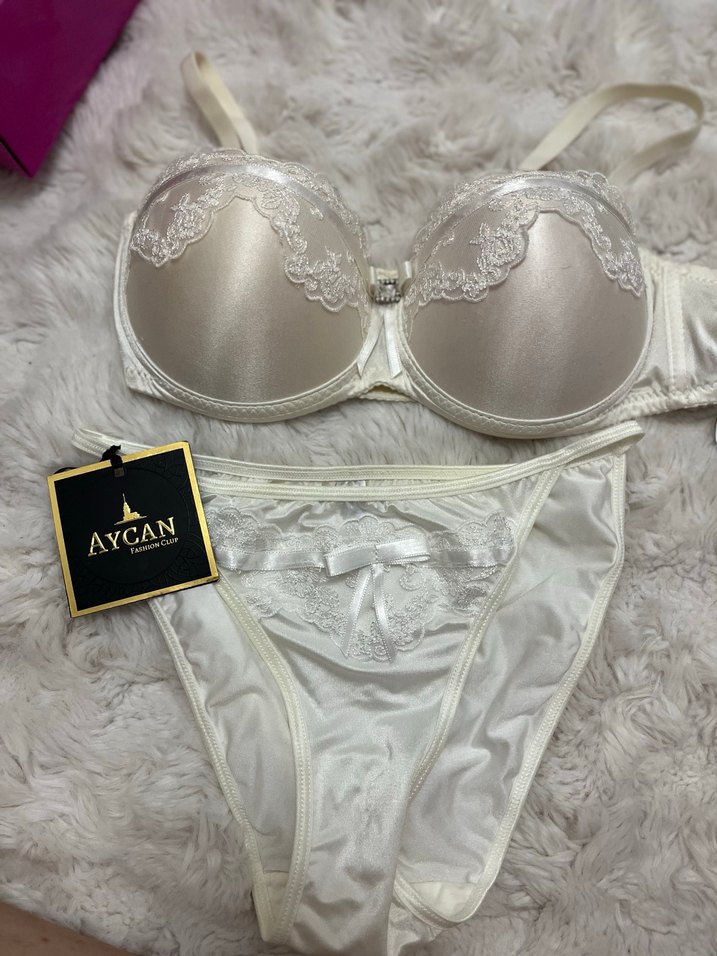 Beyaz İşlemeli Mini Modern Klasik Sütyen Takımı - Görsel 3