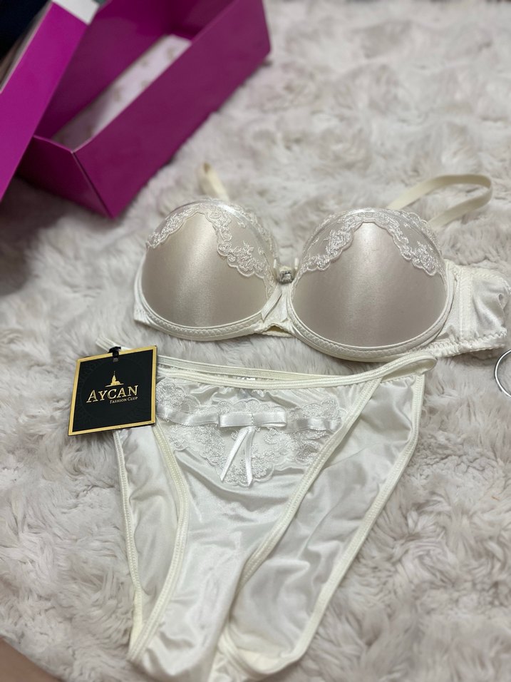 Beyaz İşlemeli Mini Modern Klasik Sütyen Takımı - Görsel 2