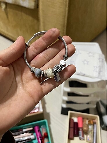 Pandora Pandora