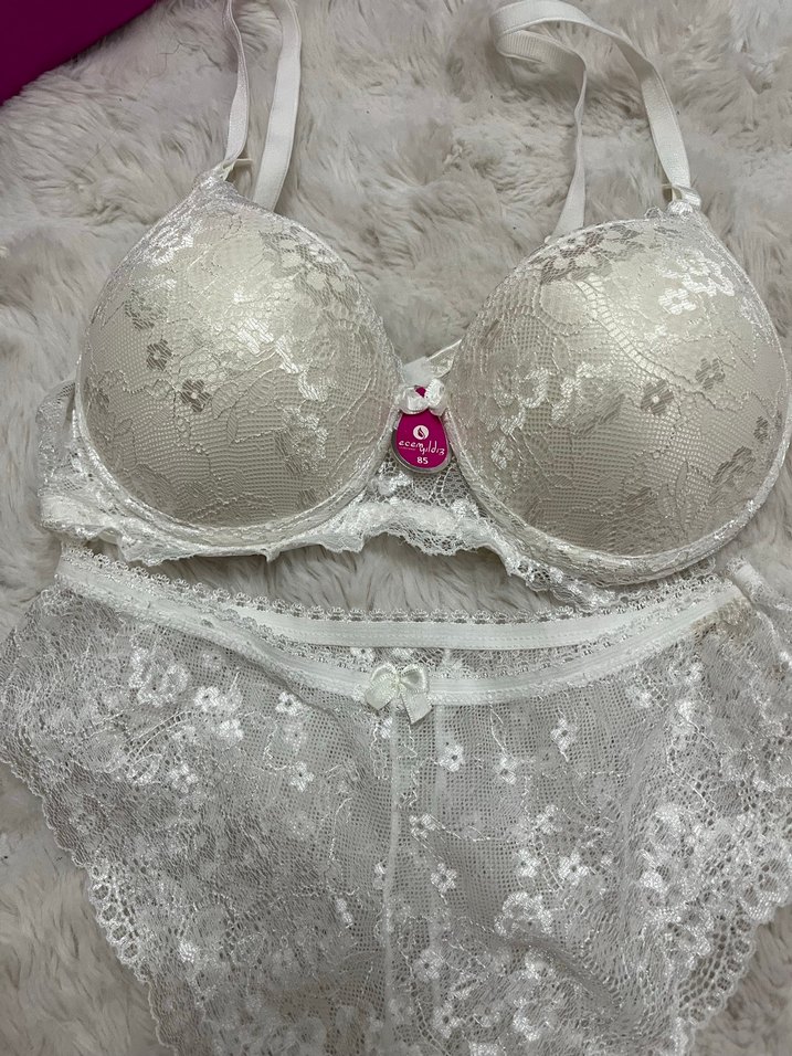 İşlemeli Beyaz Bohem Sütyen Takımı - Görsel 4