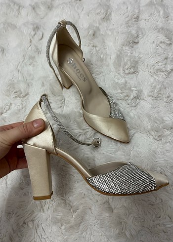 Beyaz Pul Detaylı Kadın Topuklu Abiye Ayakkabı - Görsel 2