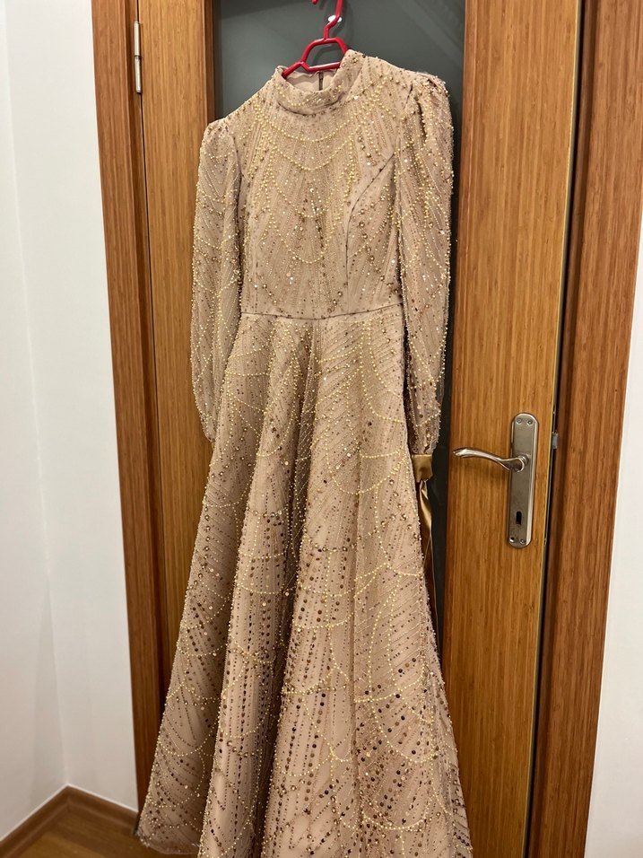 İnci İşlemeli V Yaka Uzun Kol Bej Abiye - Görsel 5