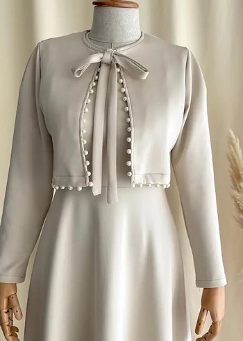 Düğmeli Uzun Beyaz Kadın Elbise - Görsel 3