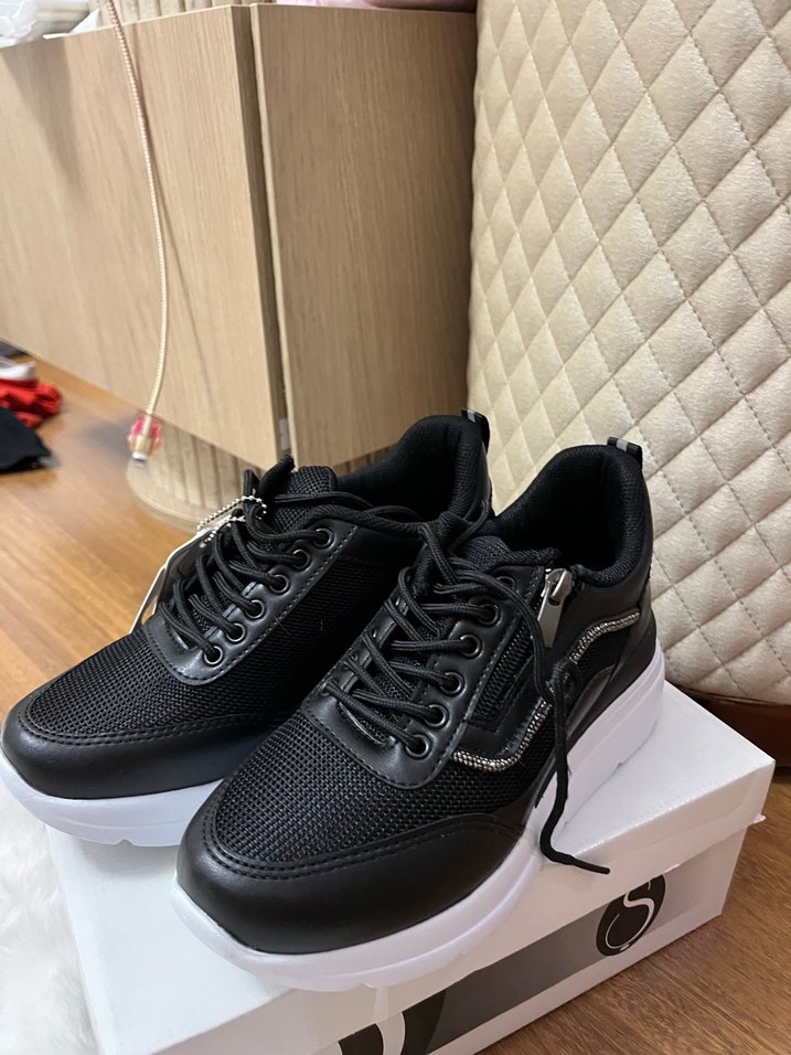 Siyah Yılan Desenli Dolgu Topuklu Kadın Spor Ayakkabı - Görsel 2