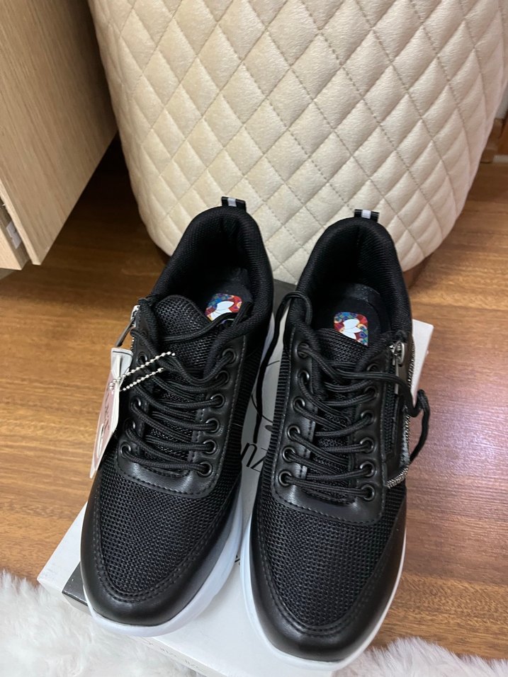 Siyah Yılan Desenli Dolgu Topuklu Kadın Spor Ayakkabı - Görsel 3