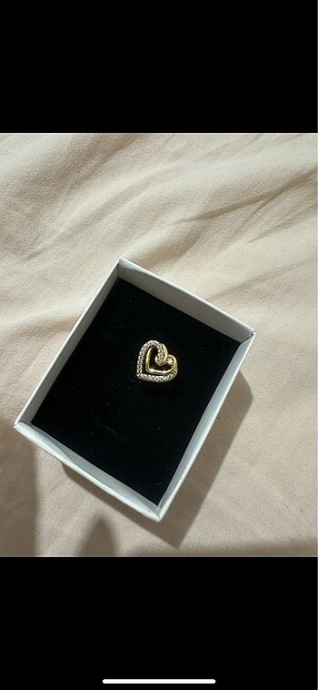  Beden Charm