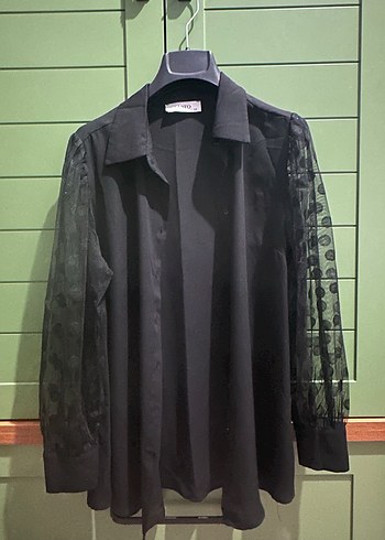 Siyah tül kollu gömlek - Görsel 2