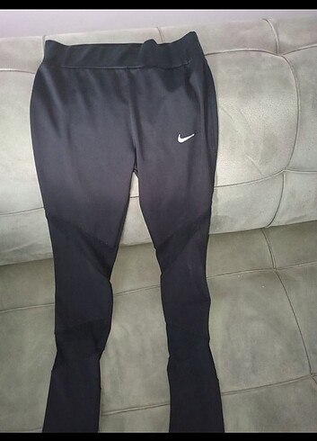 m Beden Nike tayt