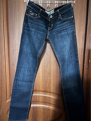 Hollister Jean