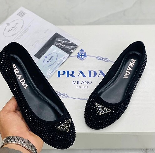 37 Beden Prada babet