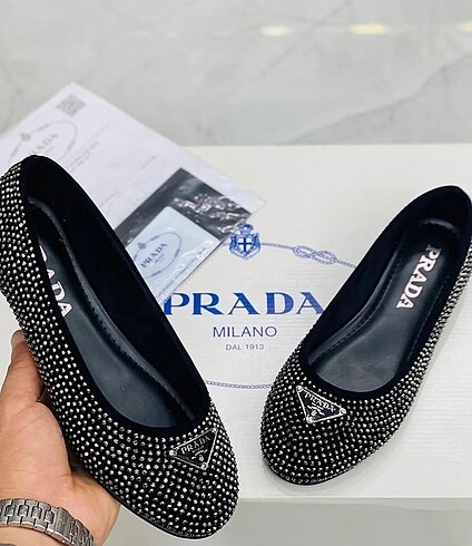 37 Beden çeşitli Renk Prada babet