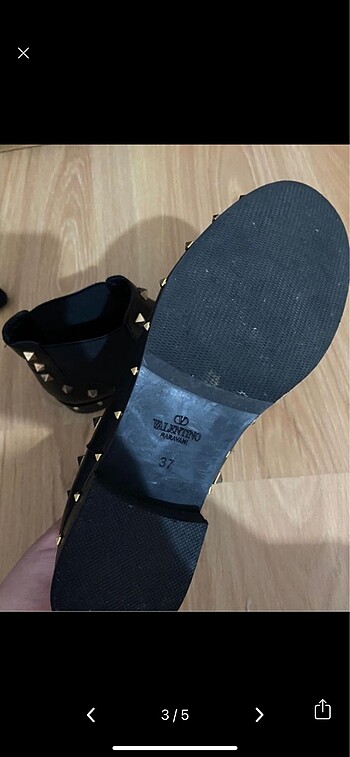 37 Beden siyah Renk Valentino kısa bot