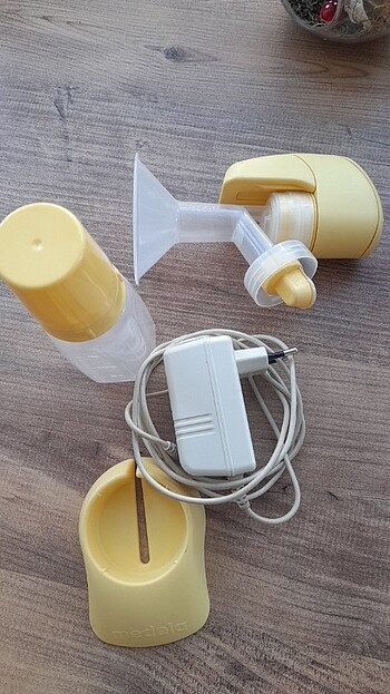 diğer Beden Süt sağma makinesi elektirikli medela marka