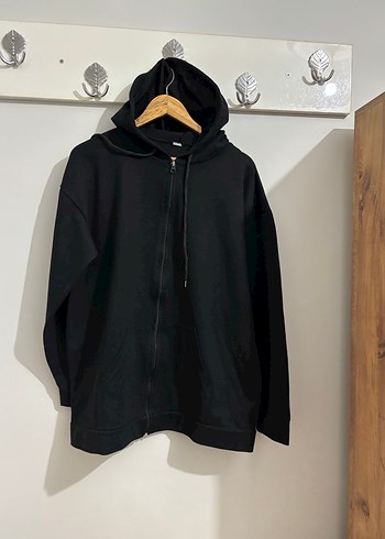Siyah Kapüşonlu Fermuarlı Sweatshirt