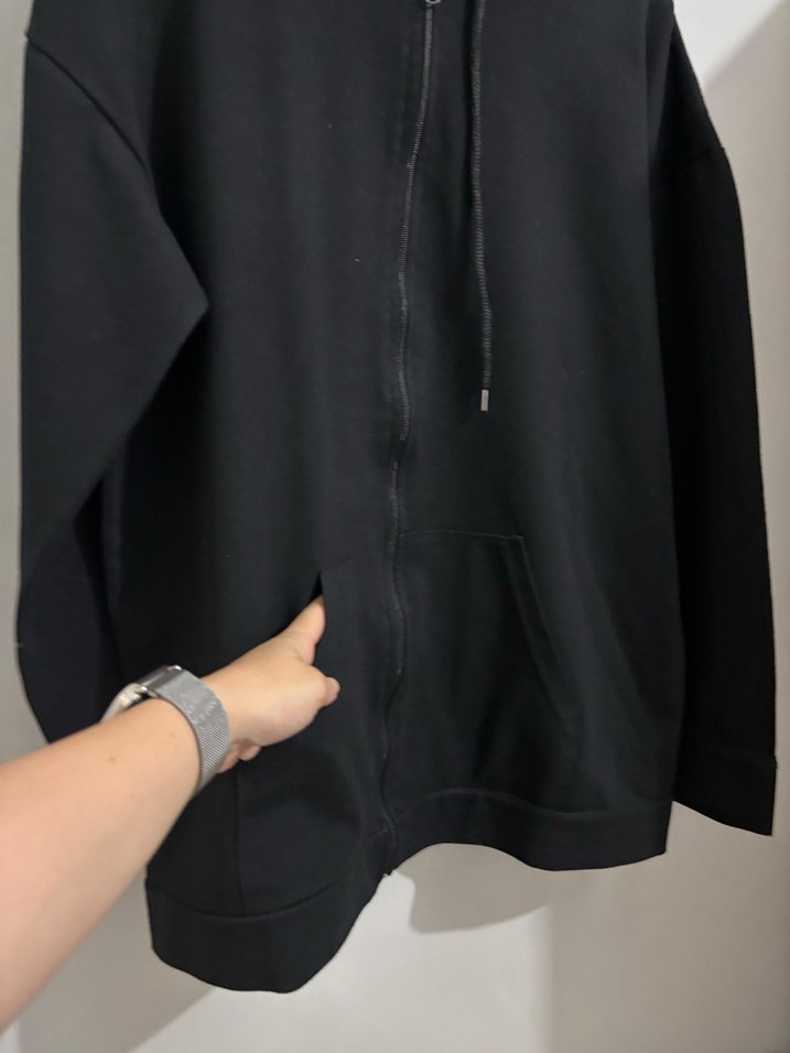 Siyah Kapüşonlu Fermuarlı Sweatshirt - Görsel 4