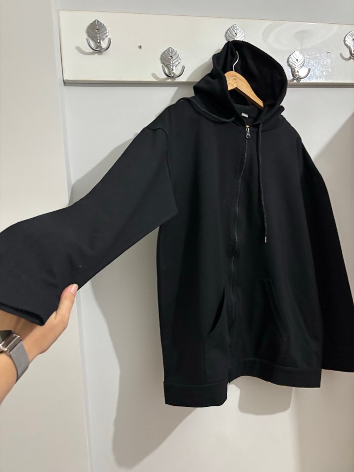 Siyah Kapüşonlu Fermuarlı Sweatshirt - Görsel 5