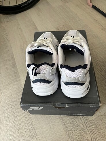 37 Beden New balance 530 modeli