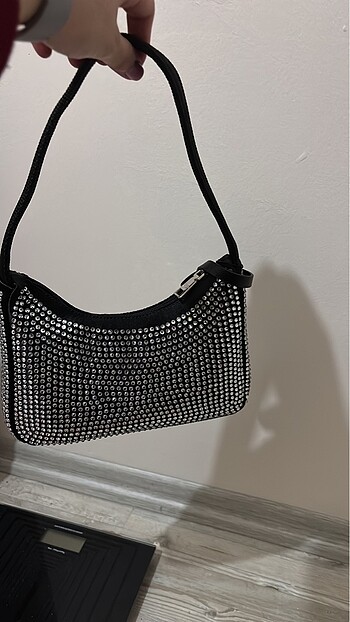 Beden Prada taşlı model baget çanta