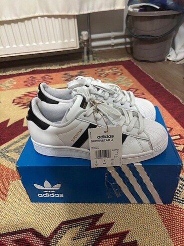 Adidas süperstar