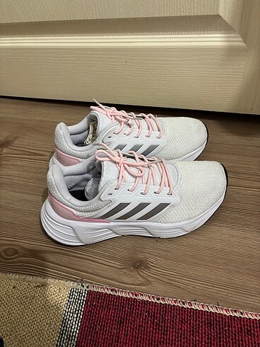 38 Beden Adidas kadın galaxy 6 modeli