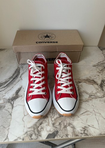 38 Beden Kırmızı yüksek taban converse