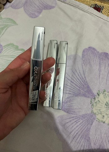 Gri Tonlu All In One Maskara - Görsel 2