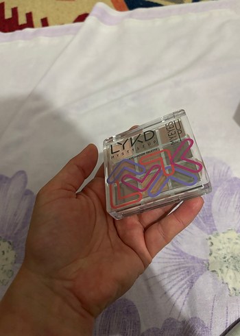 LYKD Çok Renkli Koyu Far Paleti - Görsel 3