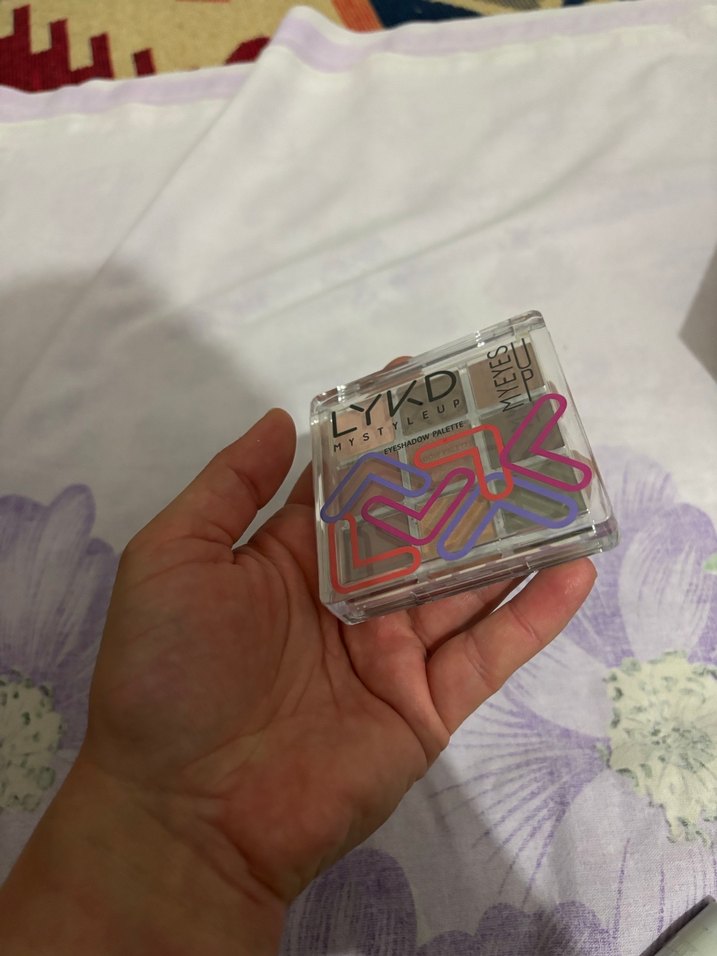 LYKD Çok Renkli Koyu Far Paleti - Görsel 3