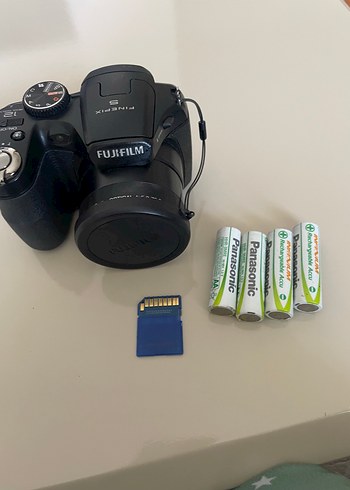 Fujifilm Siyah Dijital Fotoğraf Makinesi