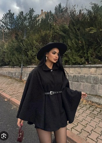Kemerli Kürklü şapkalı Panço Ceket