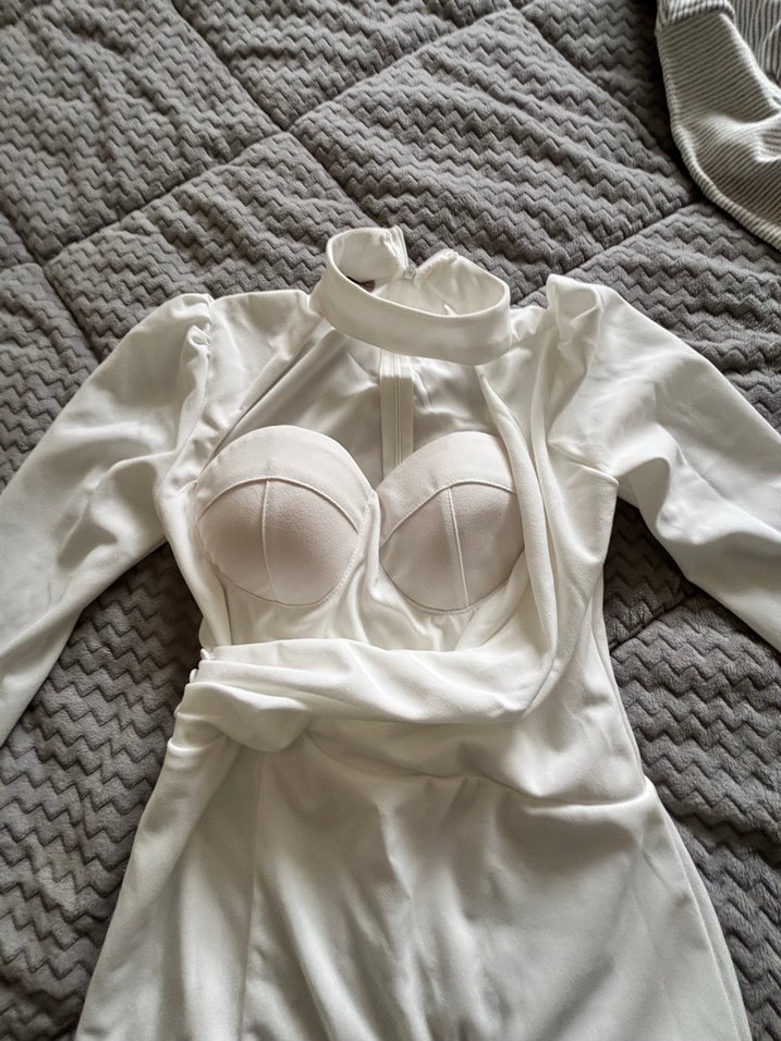 Hafif göğüs Dekolteli simetrikYırtmaç detaylı  özel gün elbisesi - Görsel 5