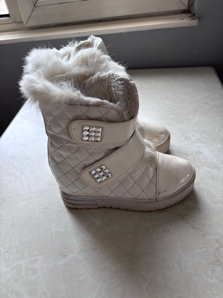 Kürklü Beyaz Kadın Dolgu Topuk Bot - Görsel 2