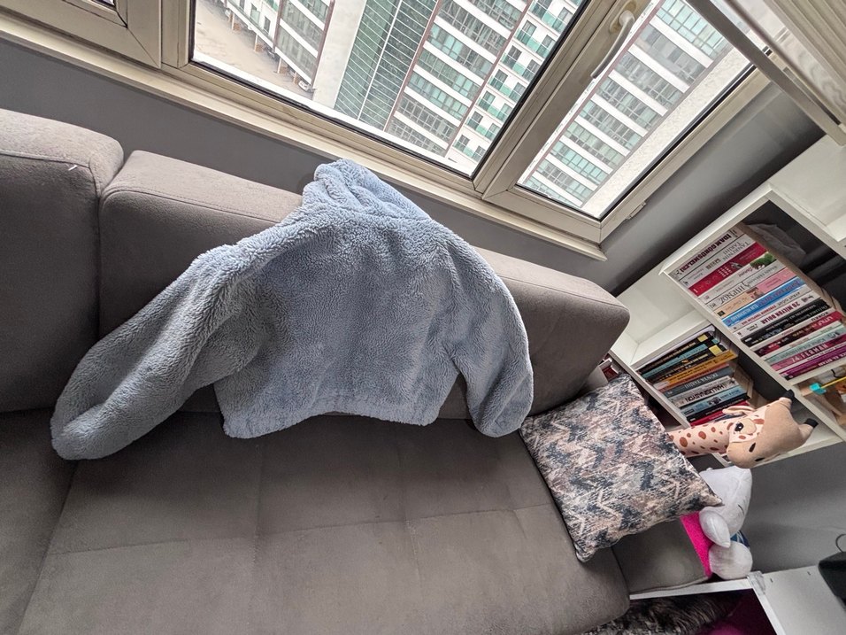 Gri Kapüşonlu Peluş Kadın mont - Görsel 4