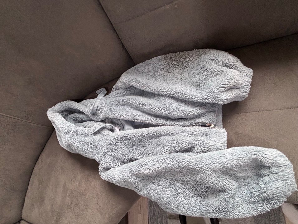 Gri Kapüşonlu Peluş Kadın mont - Görsel 3