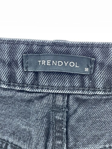 32 Beden siyah Renk Trendyol & Milla Jean / Kot %70 İndirimli.