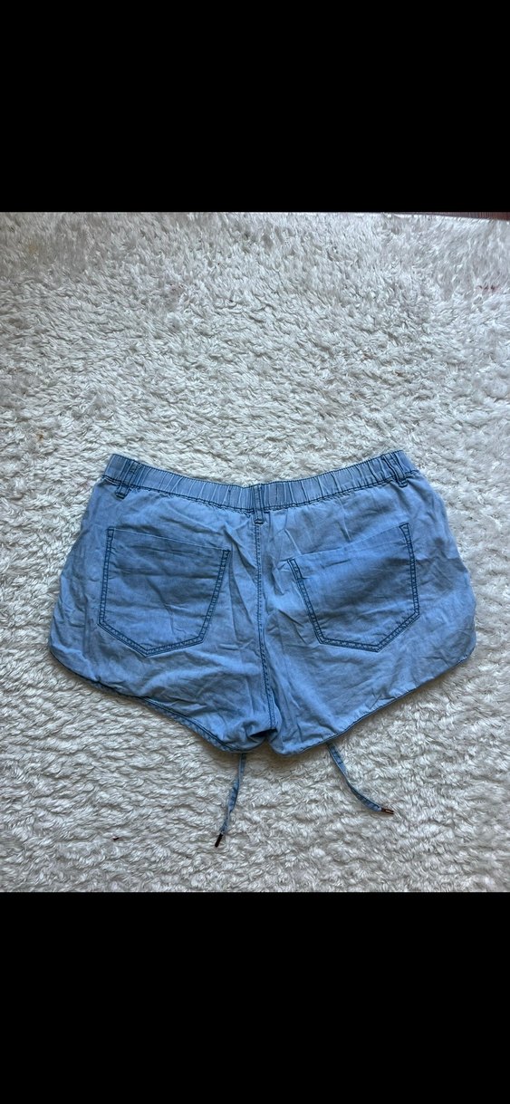 Bershka Kadın Mavi Bağcıklı Denim Şort - Görsel 2