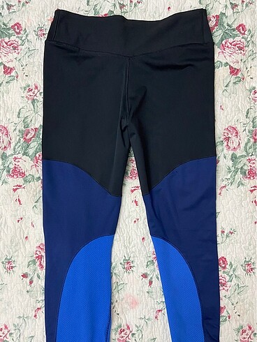xl Beden siyah Renk orijinal nike tayt