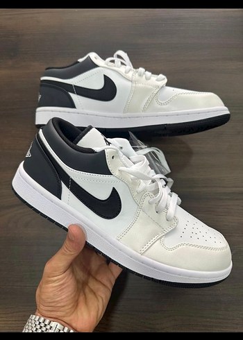 NIKE AIR LOW 1