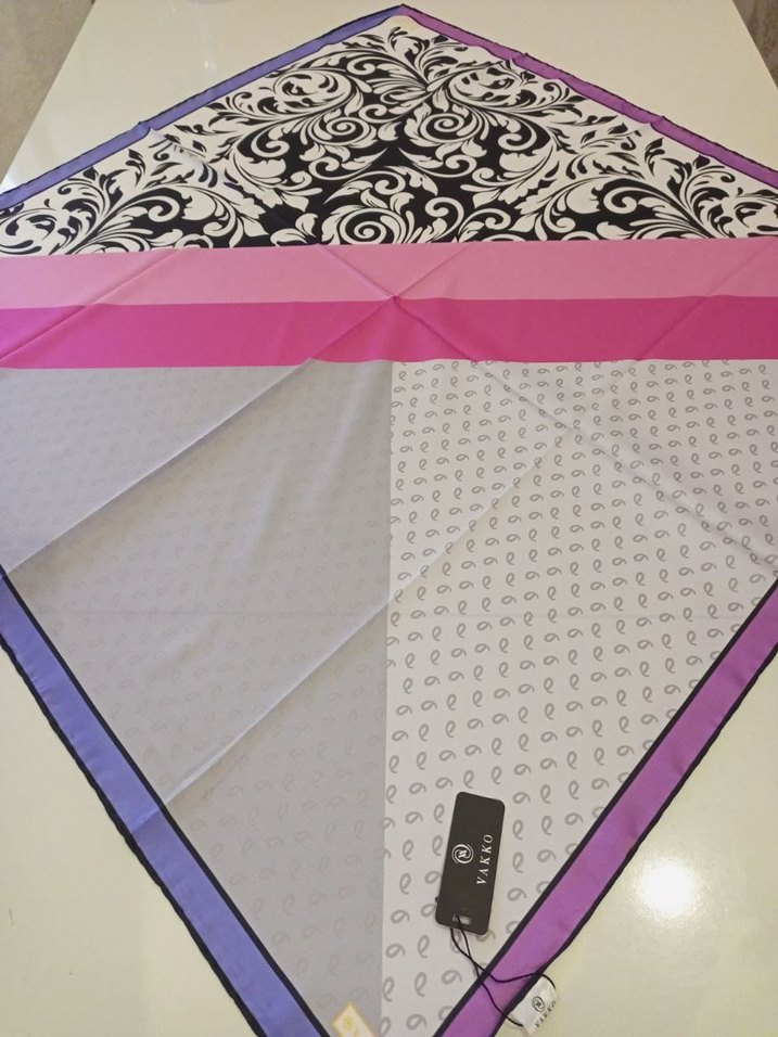 Renkli Kadın Desenli esarp - Görsel 3