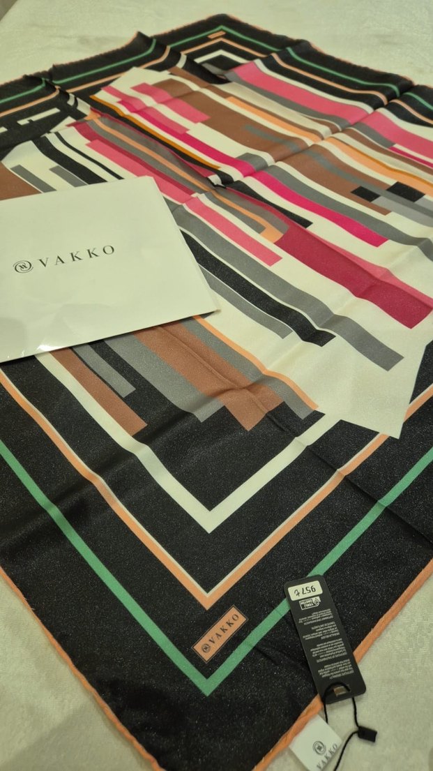 Kahverengi Kadın eşarp - Görsel 2