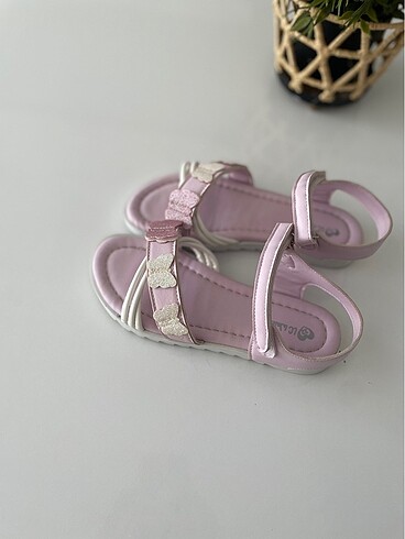 LC Waikiki Kız çocuk sandalet