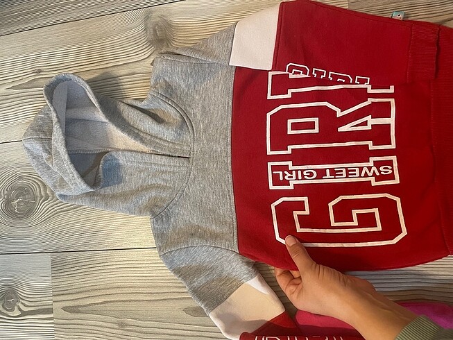 5 Yaş Beden 2 adet kalın sweat, bluz