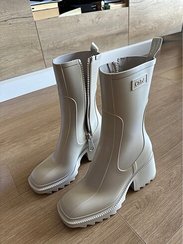 Chloe Yağmur botu