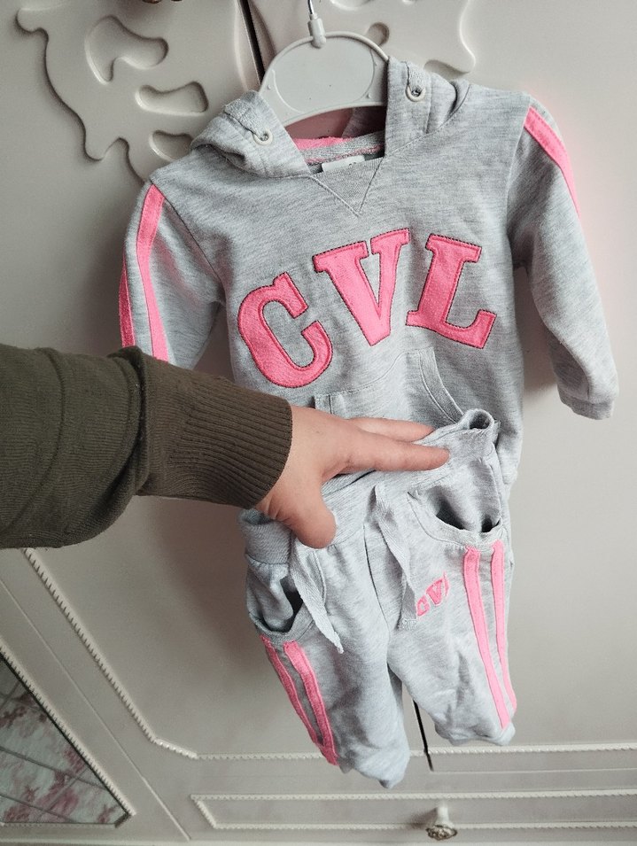 Gri Kapüşonlu Kız Çocuk Eşofman Takımı - Görsel 2