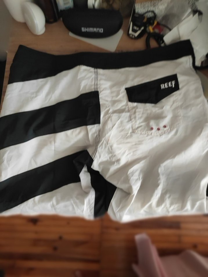 REEF DENİZ ŞORTU ARKA CEP detaylı 2xl bel çevresi 104 cm - Görsel 2